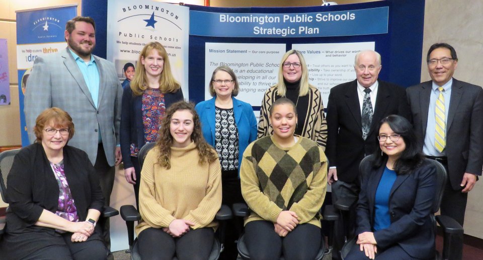 School Board Photo: Dawn Steigauf, Ally Starks, Shonte Brown, Nelly Korman, Tom Bennett, Heather Starks, Beth Beebe, Mia Olson, Jim Sorum, Superintendent Les Fujitake