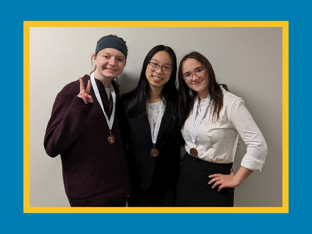 Bloomington students advance to state debate tournament